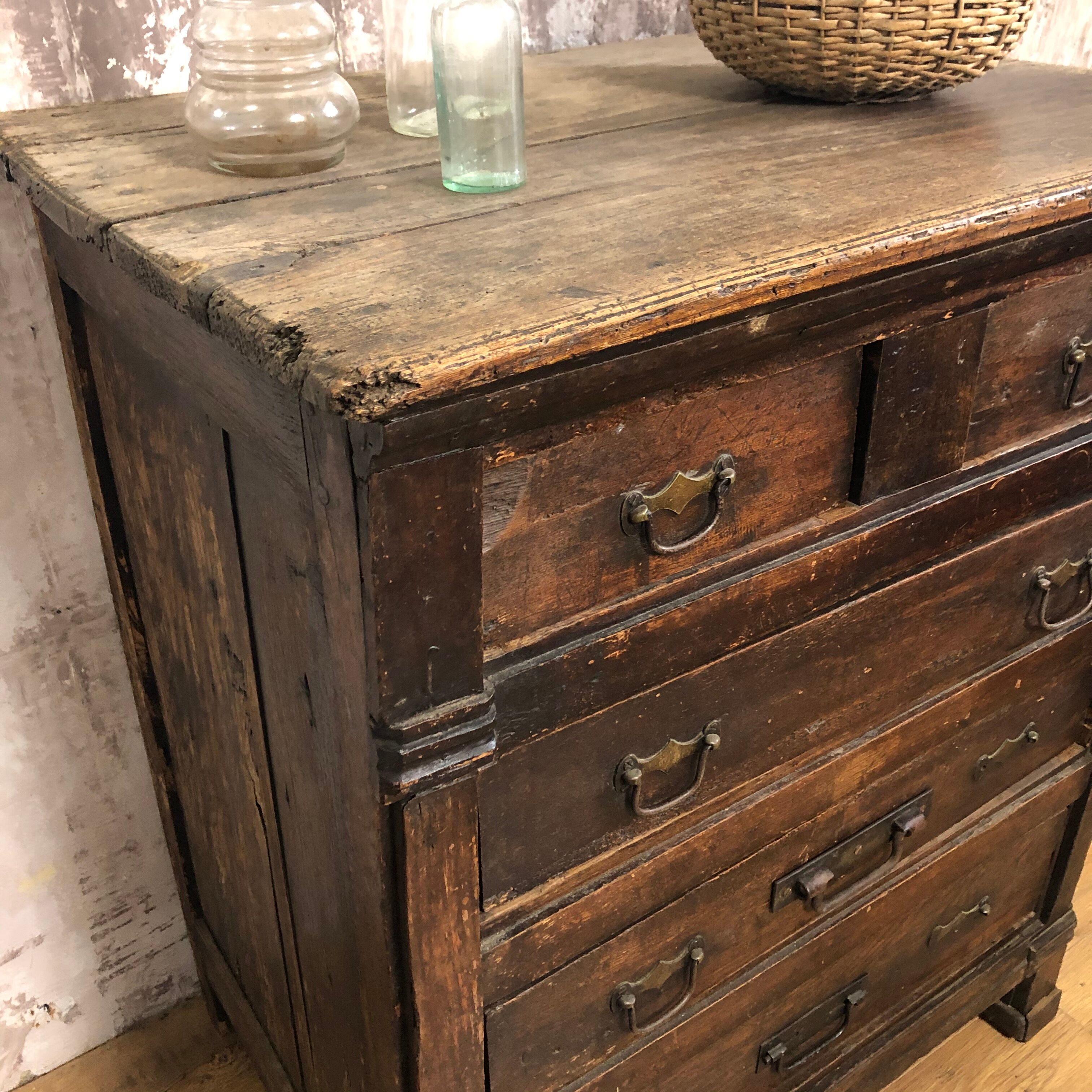 Former dresser - Popular Art XlX