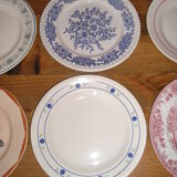 Set of 12 different flat plates