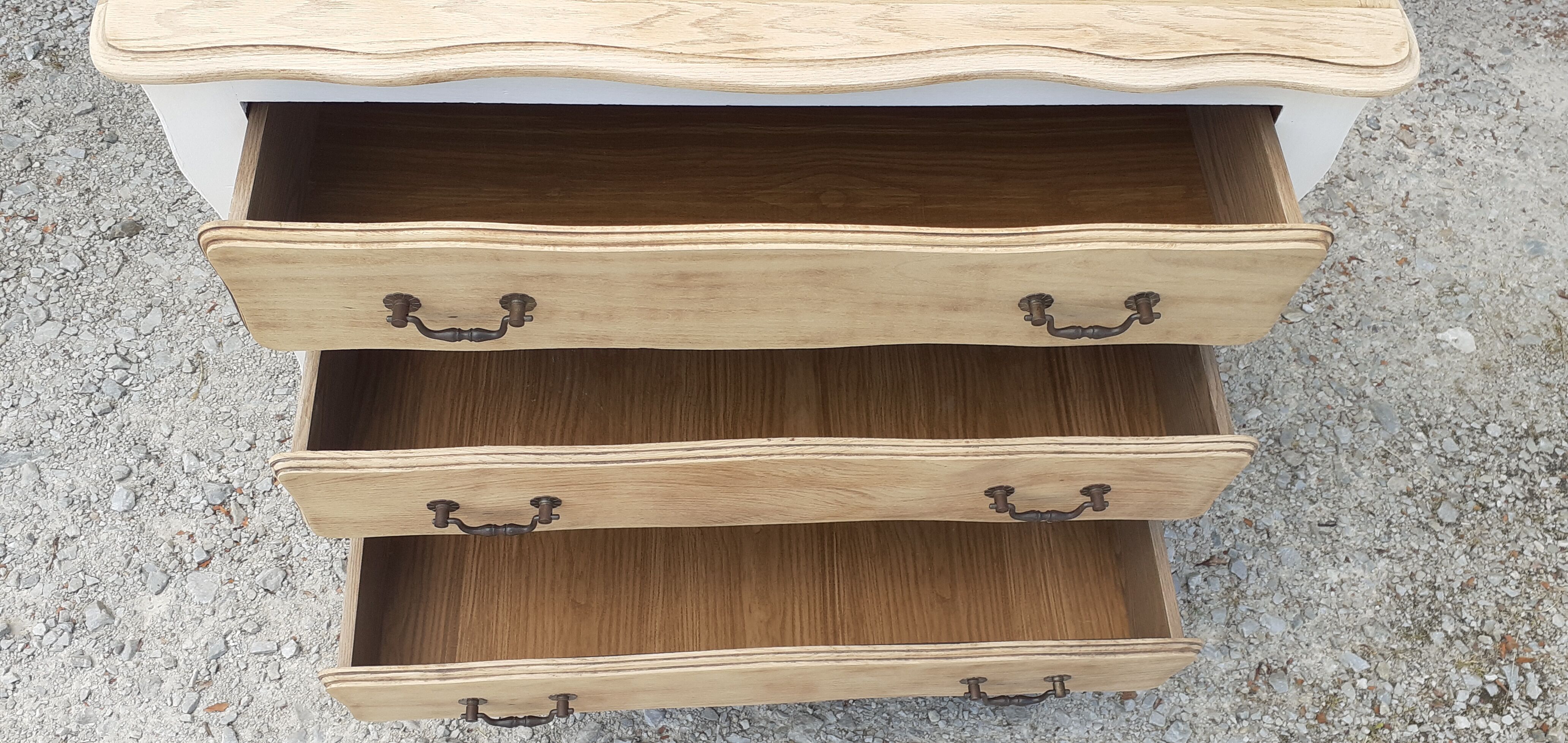 Chest of drawers 3 drawers louis XV style white and raw wood