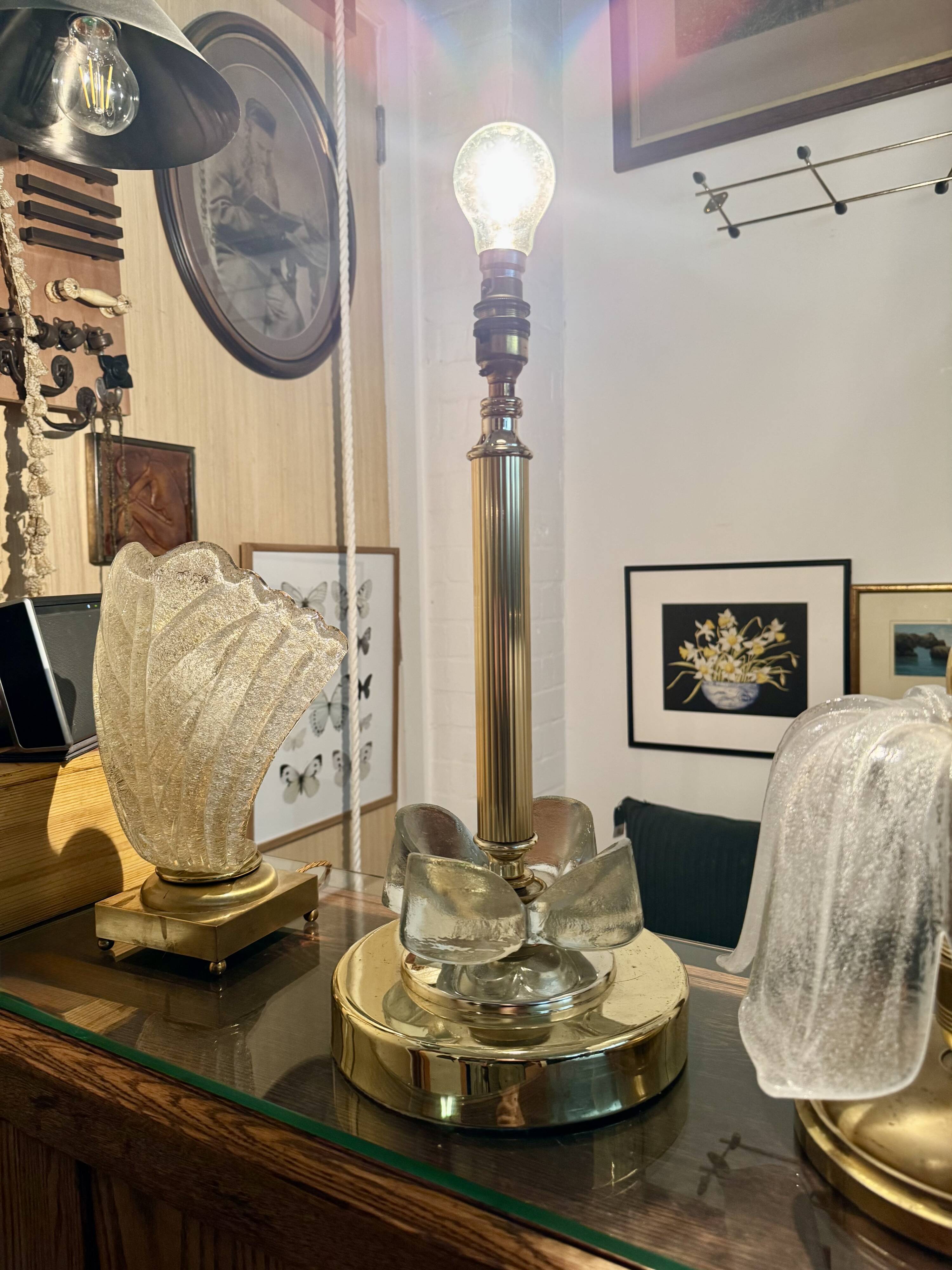 Base de lampe de table en laiton et verre vintage
