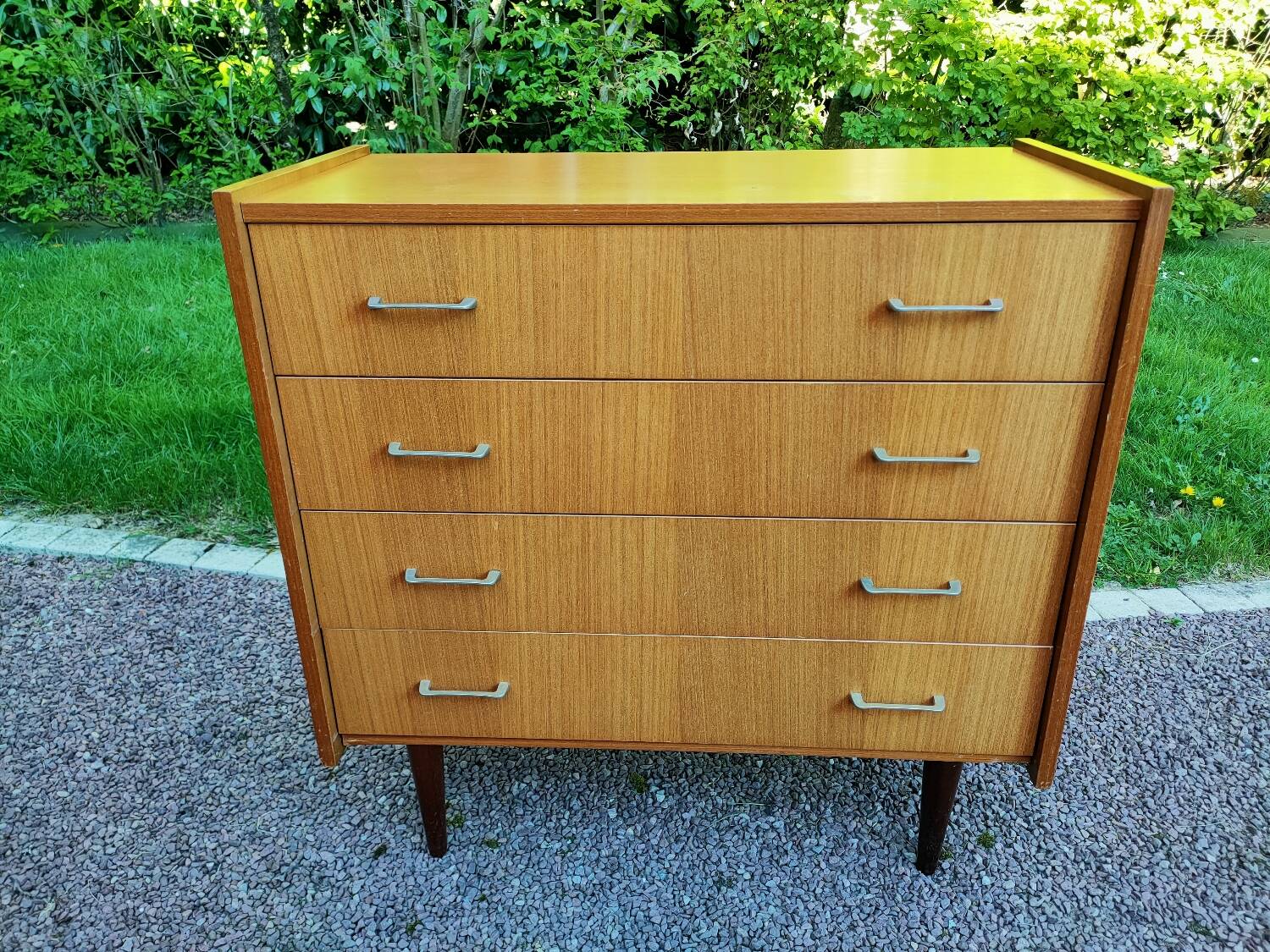 Vintage 4-drawer Scandinavian-style chest of drawers