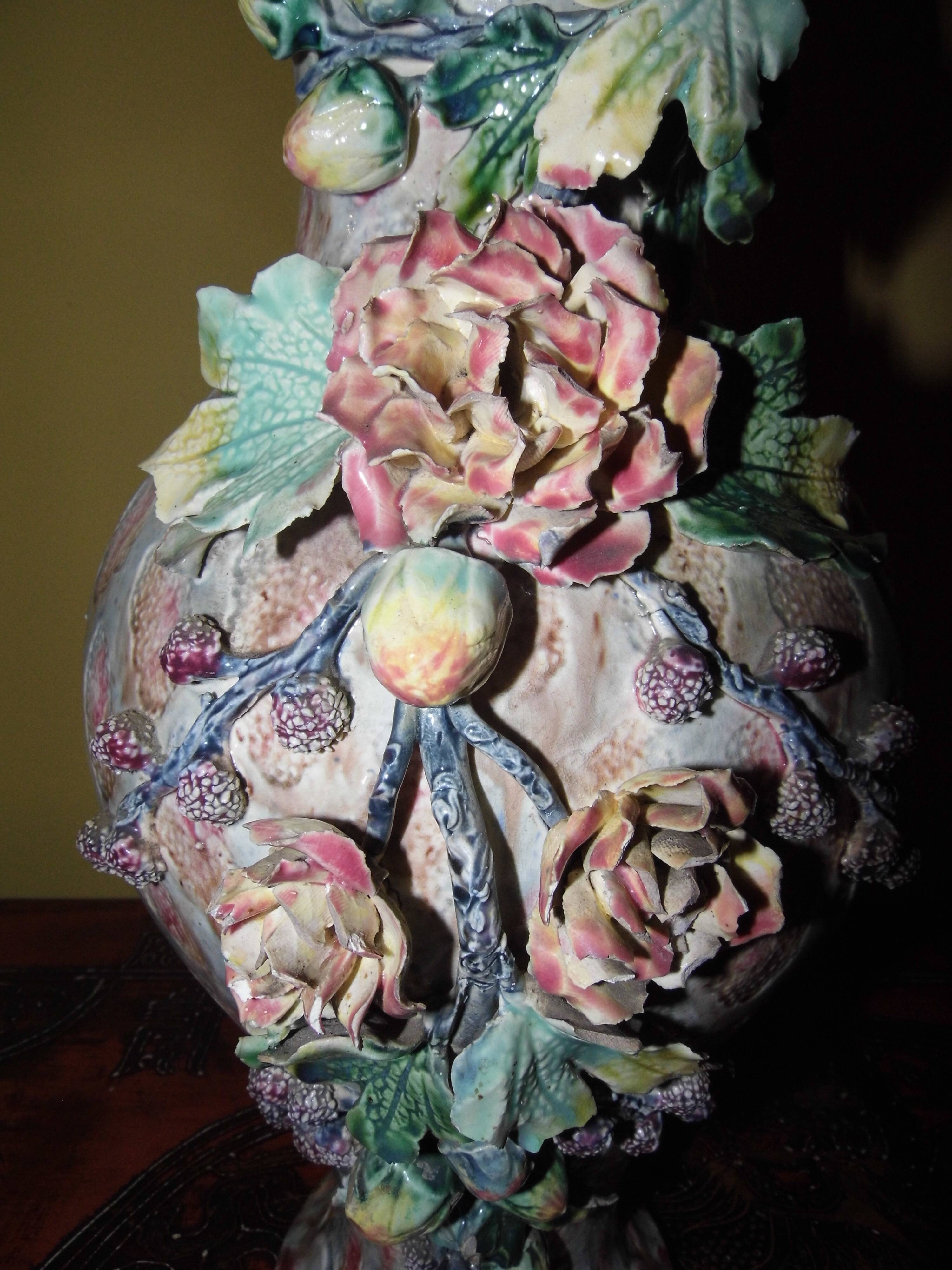 Slip vase, ceramics, late nineteenth century