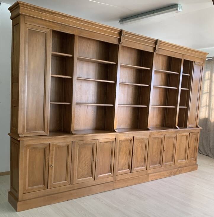 Custom wooden bookshelf