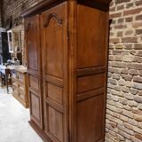 Wardrobe in solid wood