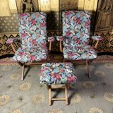 Paire de fauteuils poly confort et 1 repose- pieds