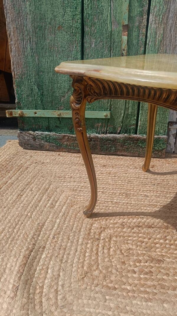 Table d’appoint vintage en laiton doré et plateau en onyx