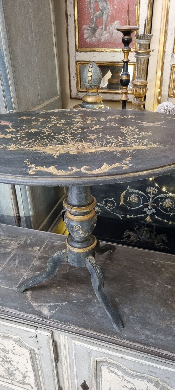 20th century pedestal table