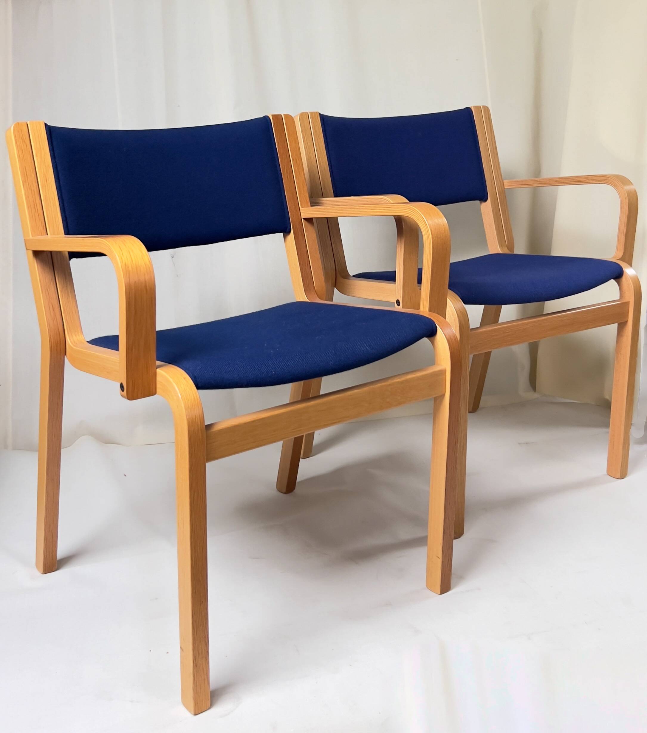 Chaises Mid-Century bleues Magnus Olesen