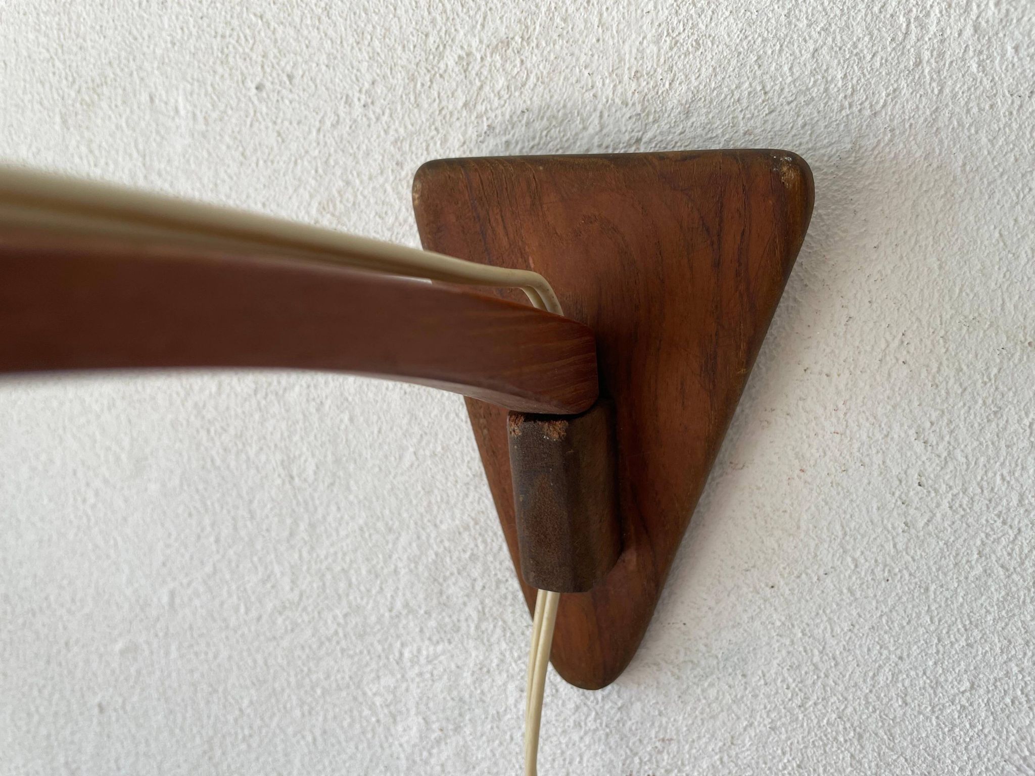 Teak wall lamp with natural ropes by Ib Fabiansen for Fog & Mørup, 1960s, Denmark.