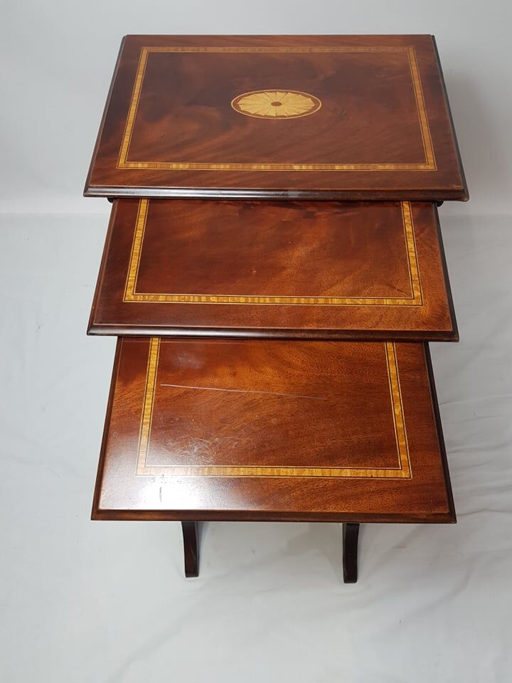 Inlaid trundle table 19th