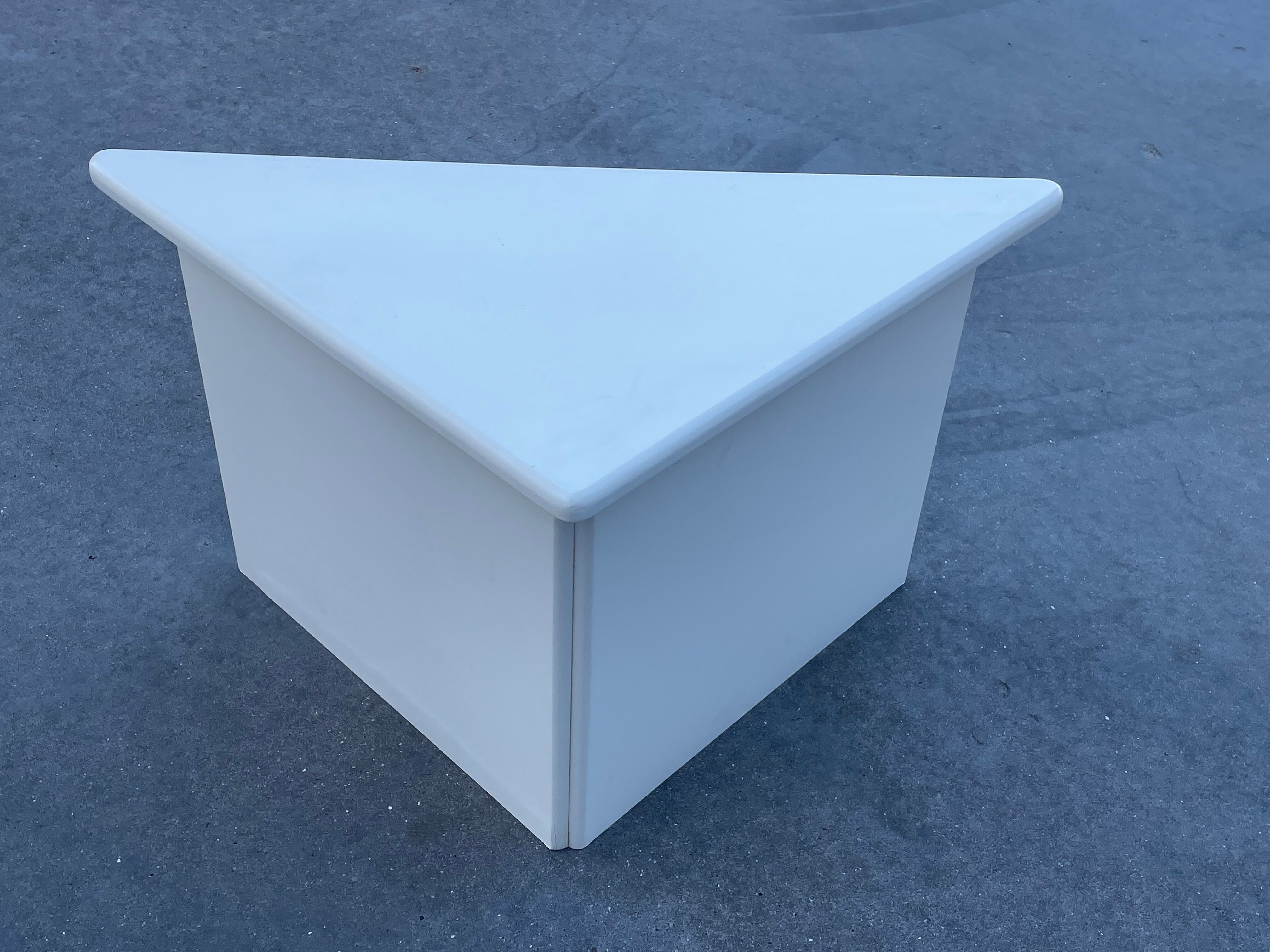 Set of three triangle side tables wood white creme design
