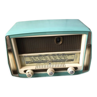 Vintage radio