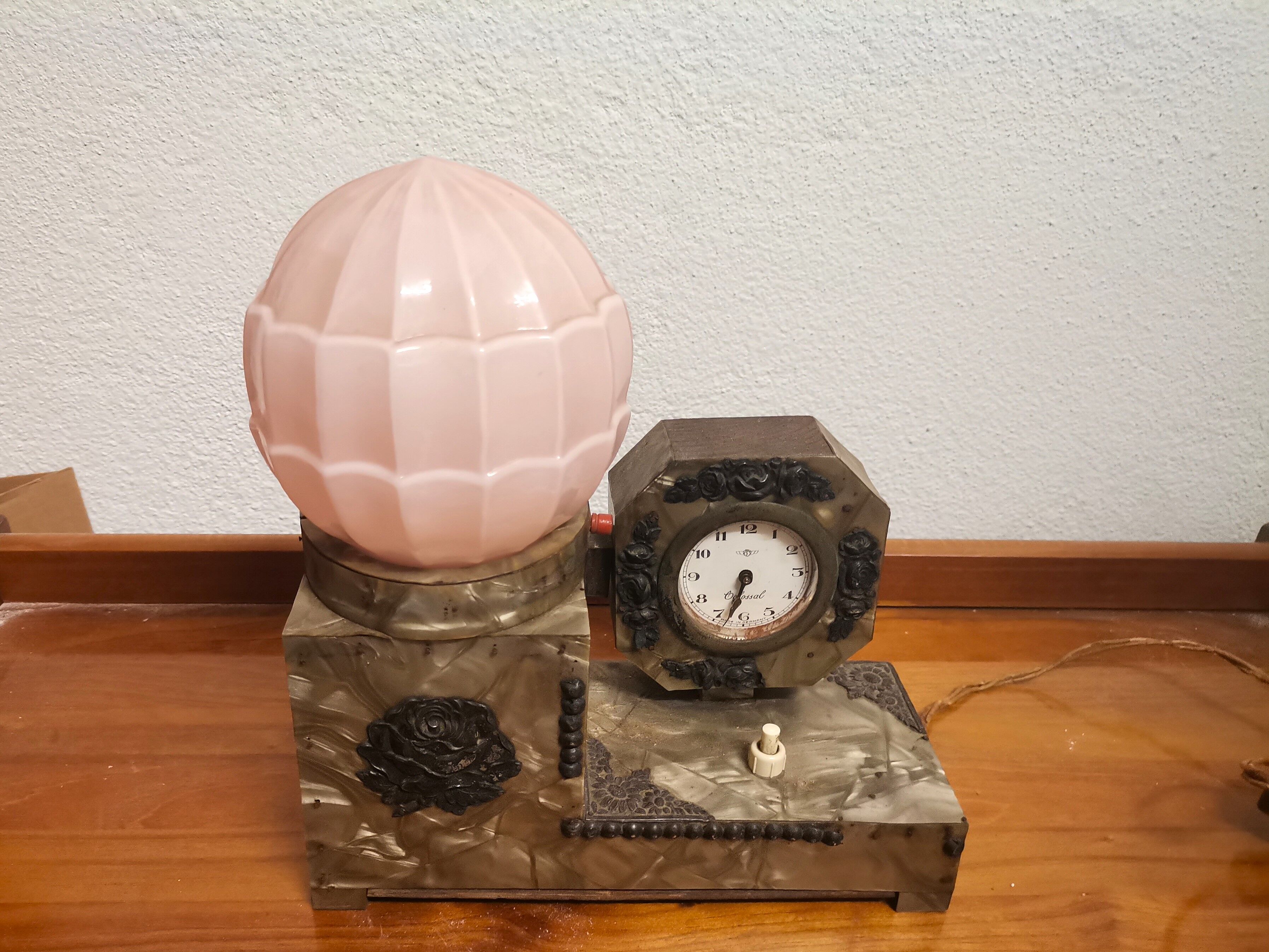 Horloge de bureau Art Déco allemande par Colossal 1930 1940