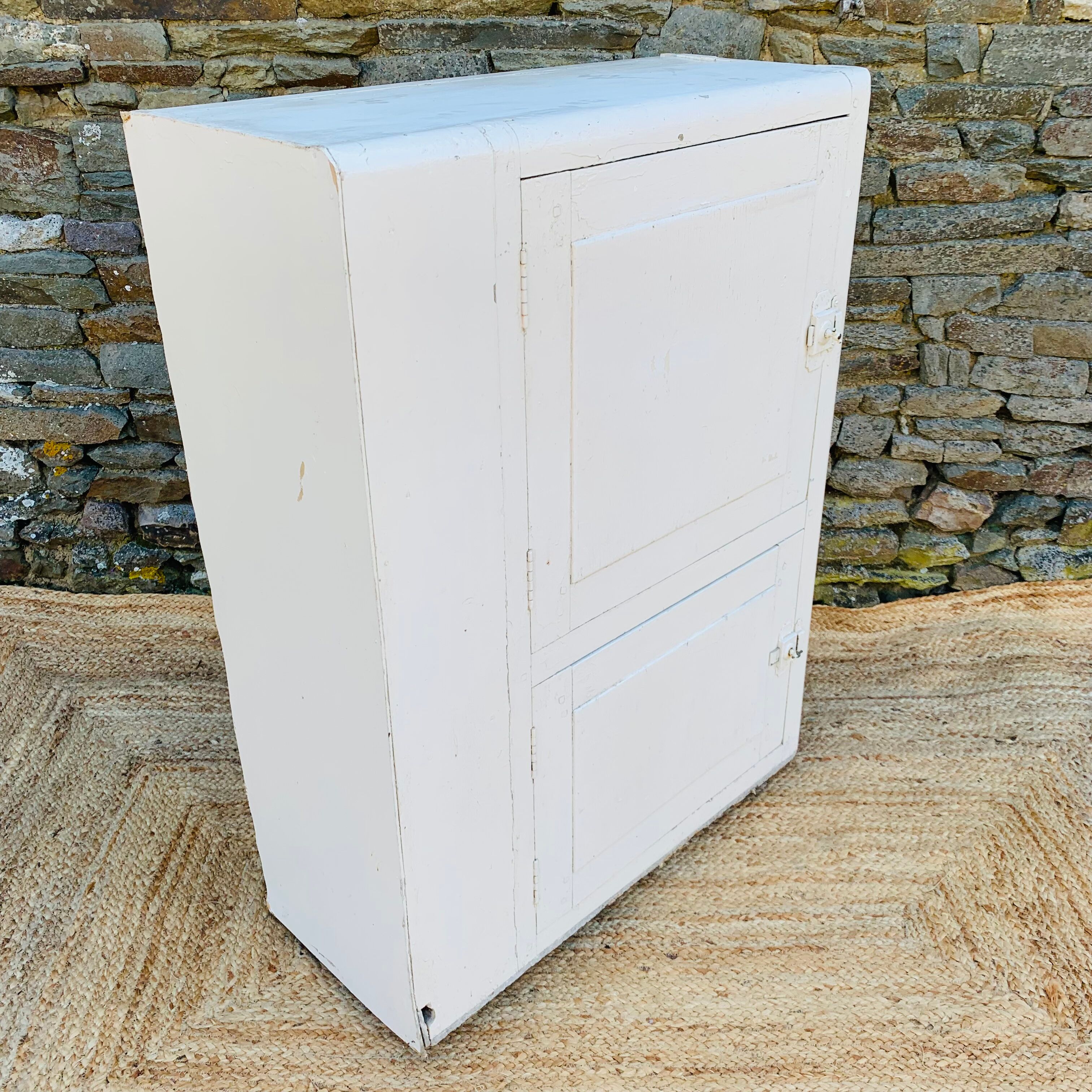 Parisian furniture 2 doors