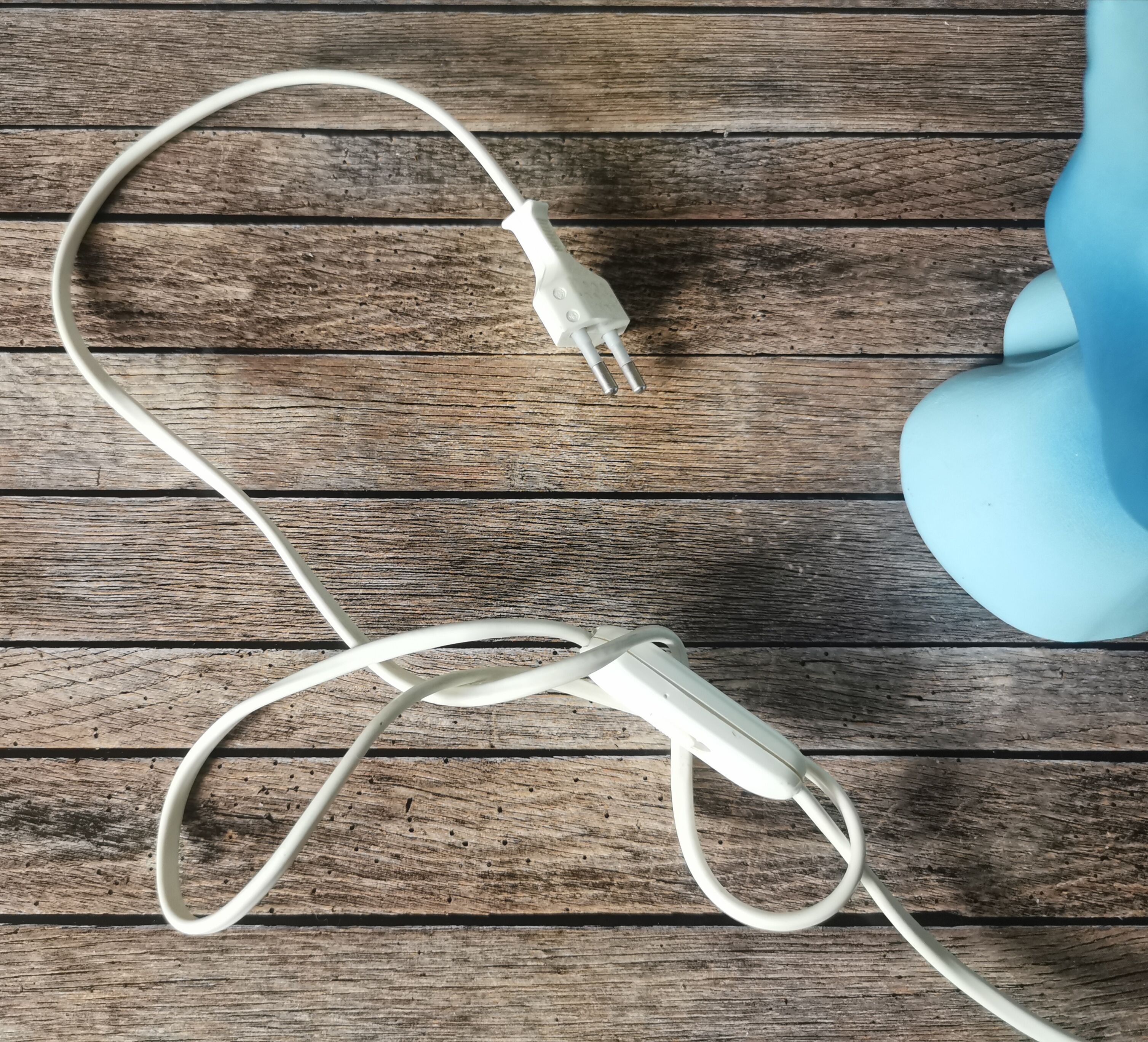 Blue ceramic hand lamp