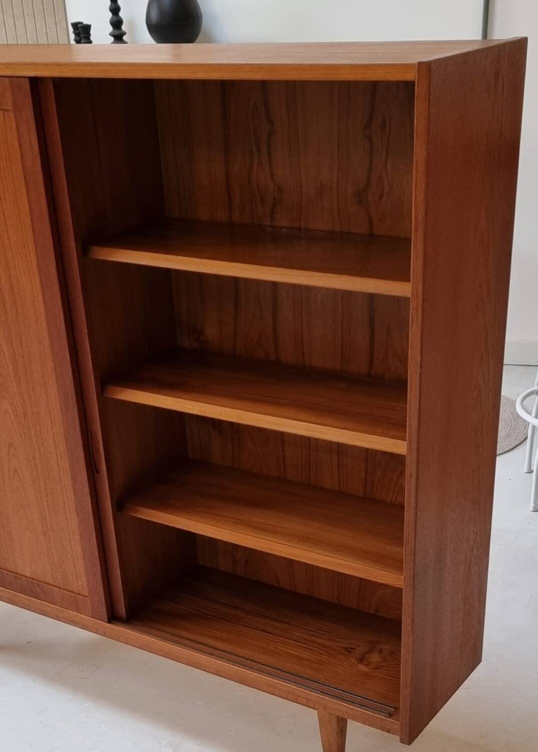 Armoire du milieu du siècle