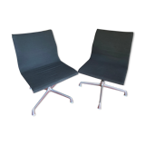 pair of Charles & Ray Eames chairs for Herman Miller model EA 106