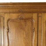 Armoire ancienne style Louis XV
