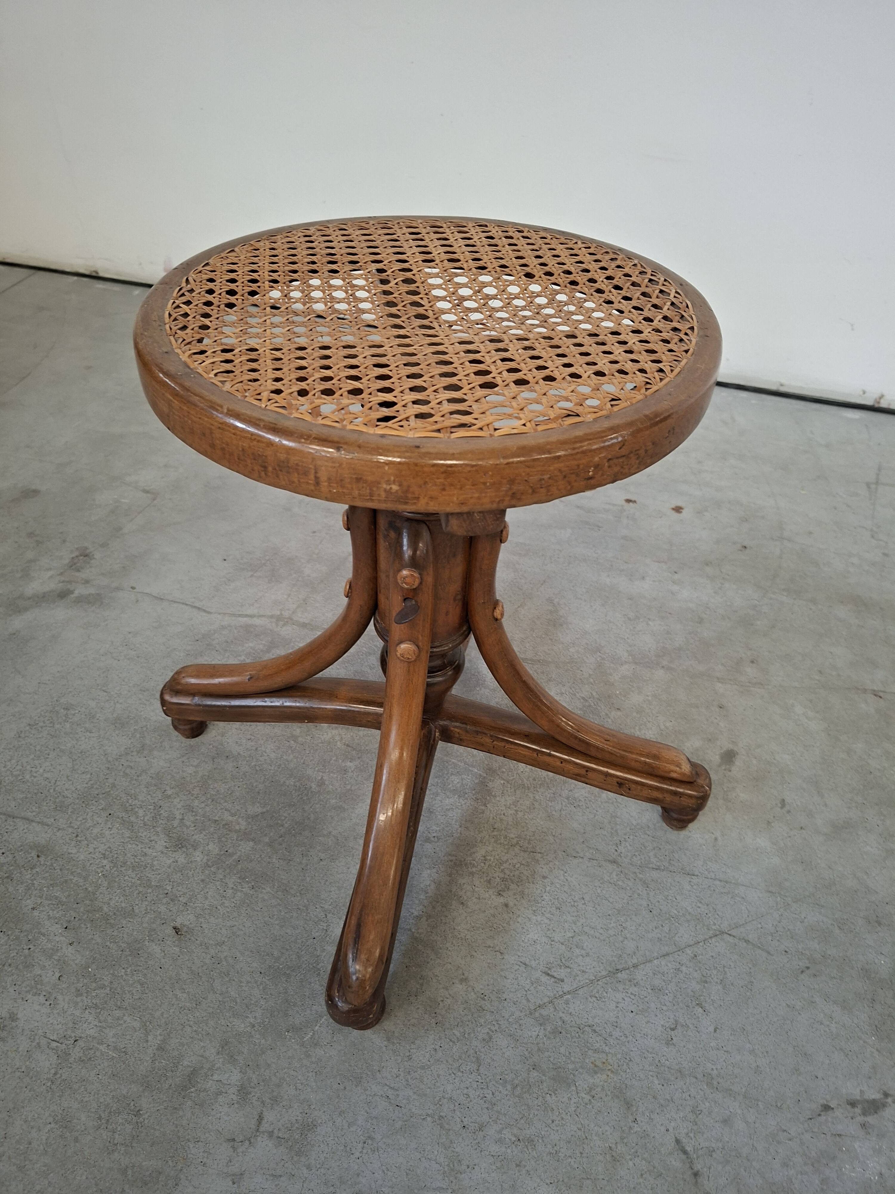 Sgabello da Pianoforte in Faggio Curvato e Paglia di Vienna