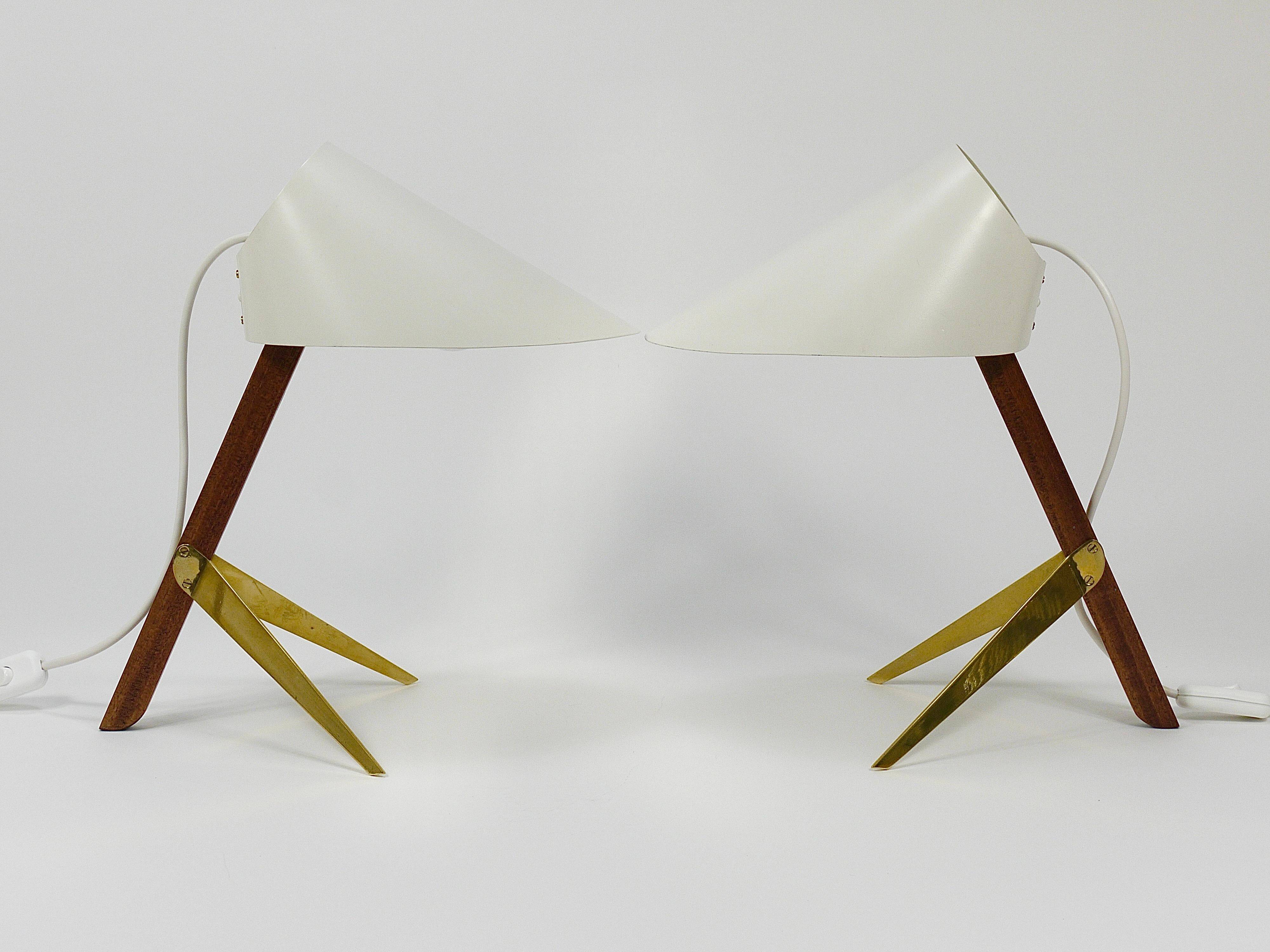 Two white desk lamps "Billy TL" by J.T. Kalmar, Vienna, mid-century style.