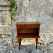 Table de chevet en mélaniné