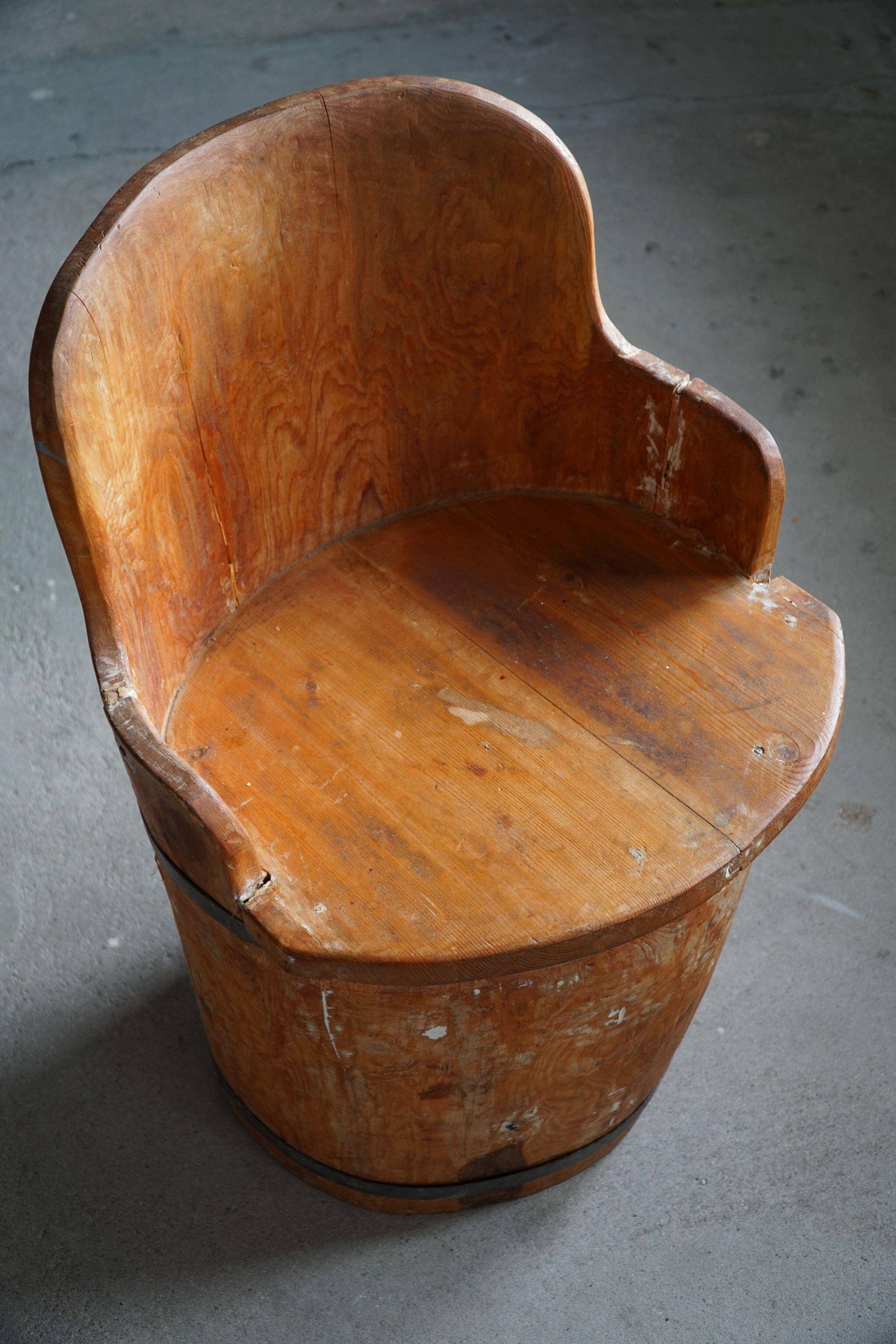 Wabi Sabi trunk armchair from the mid-20th century in pine, by a Swedish cabinetmaker, 1950s.