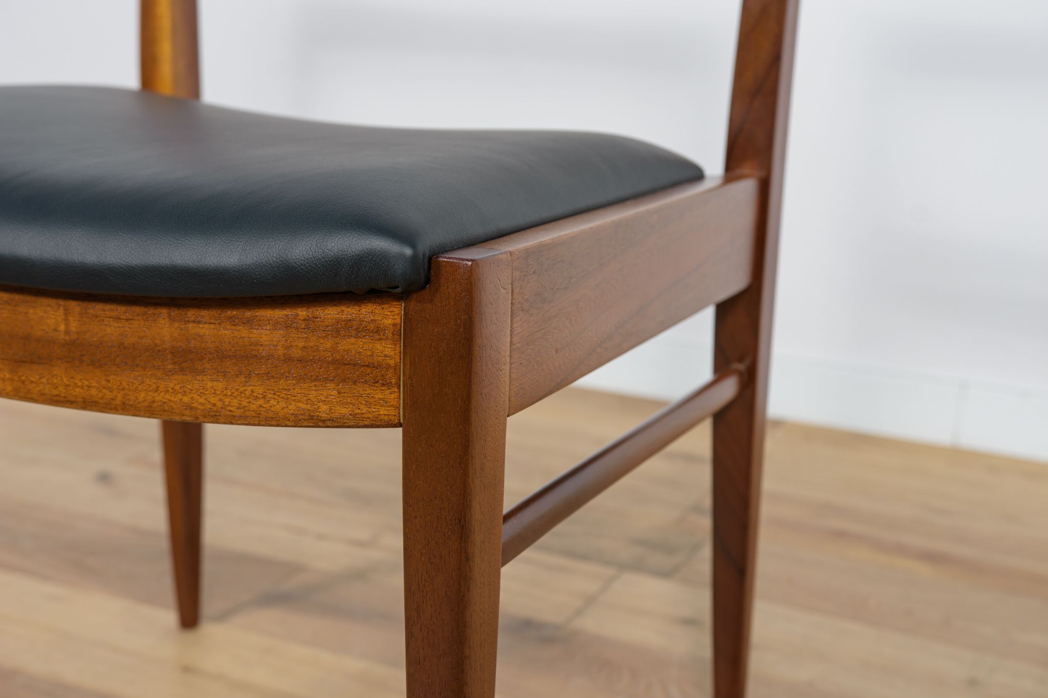 Chaises de salle à manger en teck du milieu du siècle, années 1960, ensemble de 6