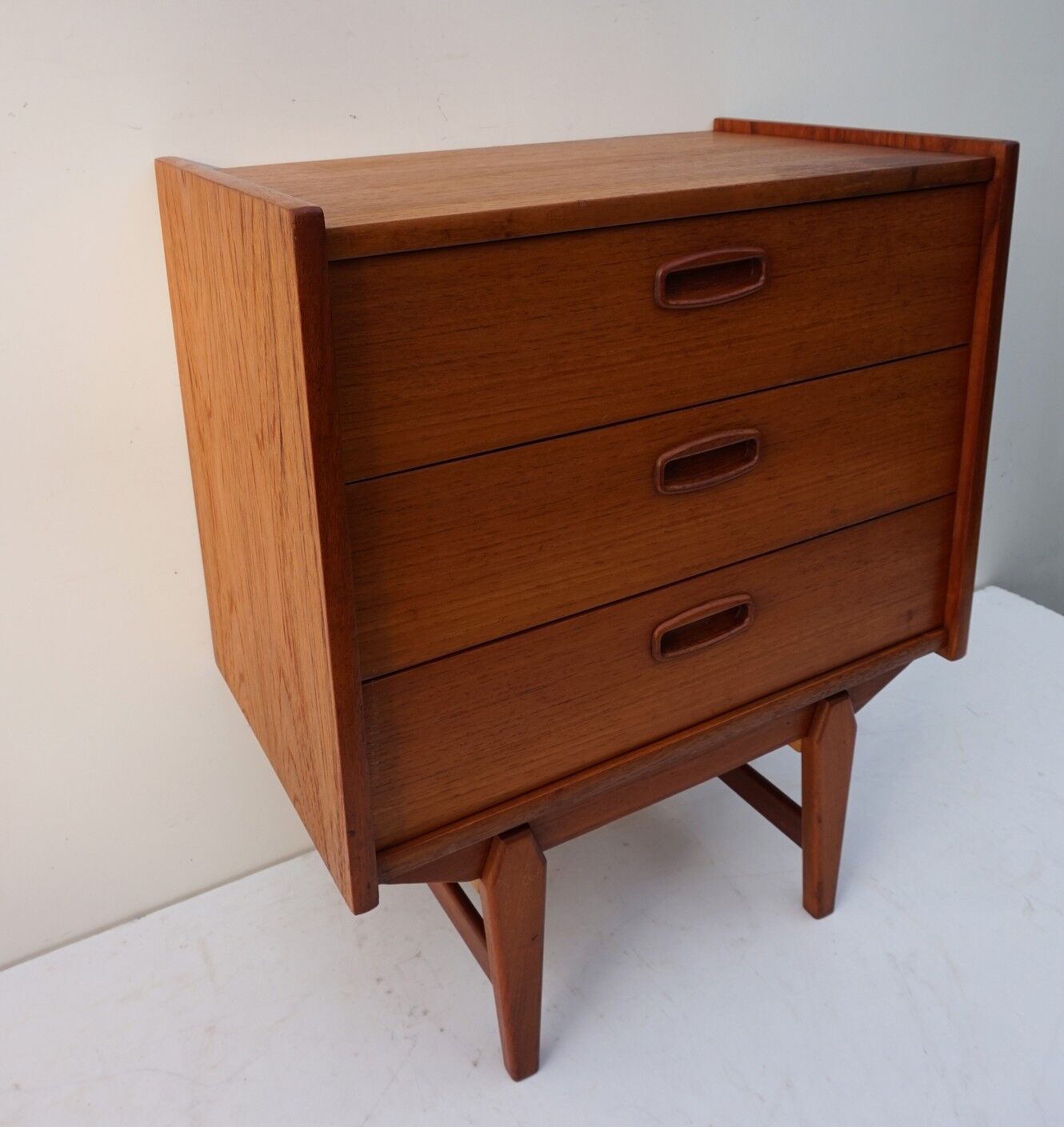 Commode vintage en teck