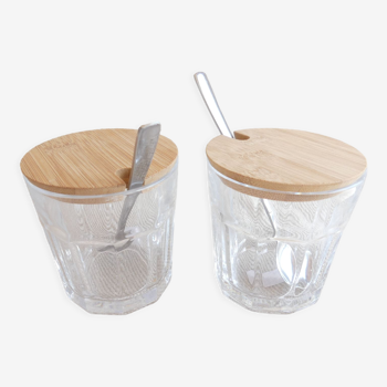 Set of glasses with wooden lid and spoon