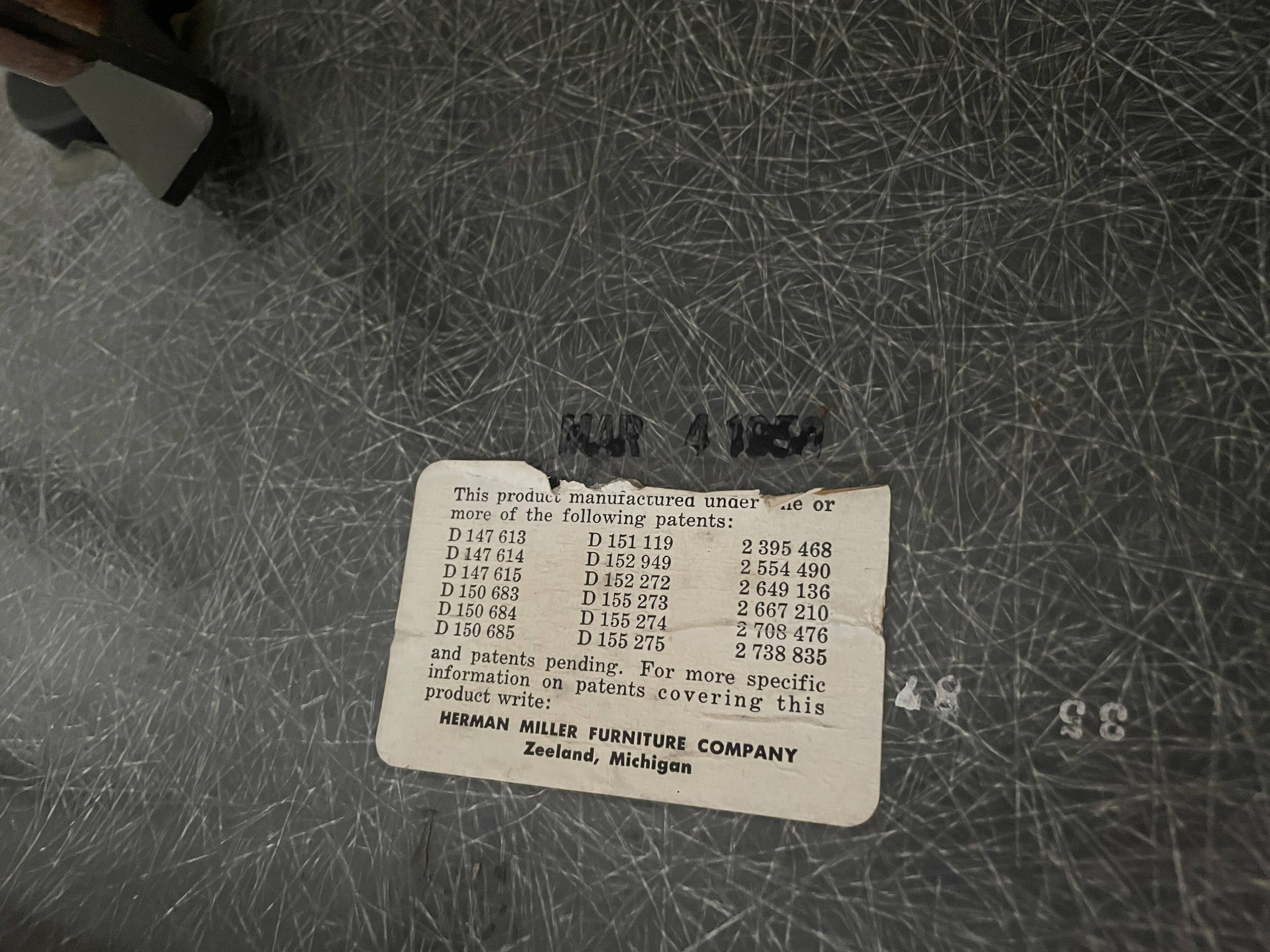 Lot of 6 Eames chairs from the 60s (4 colours) genuine fibreglass + new legs.