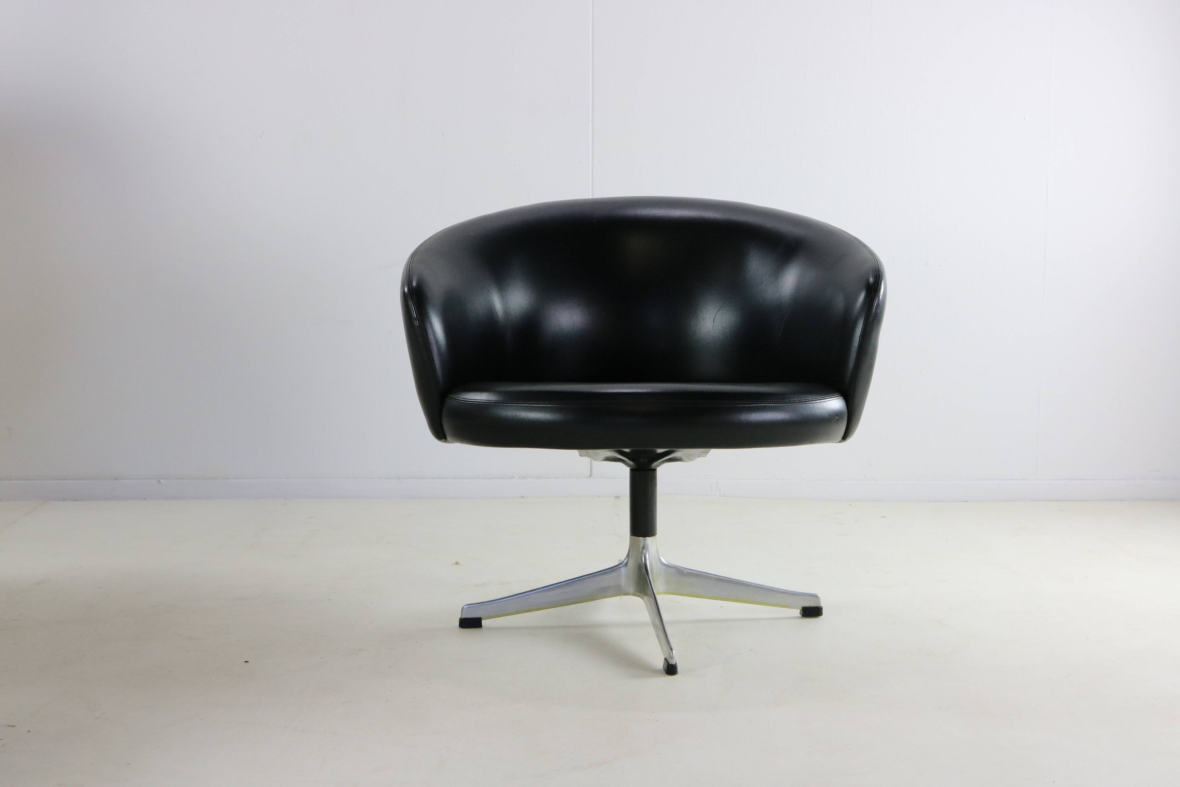 Fifties swedish design easy chair by Yngve Ekström