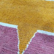 Pure natural wool rug, size 160 x 240 cm