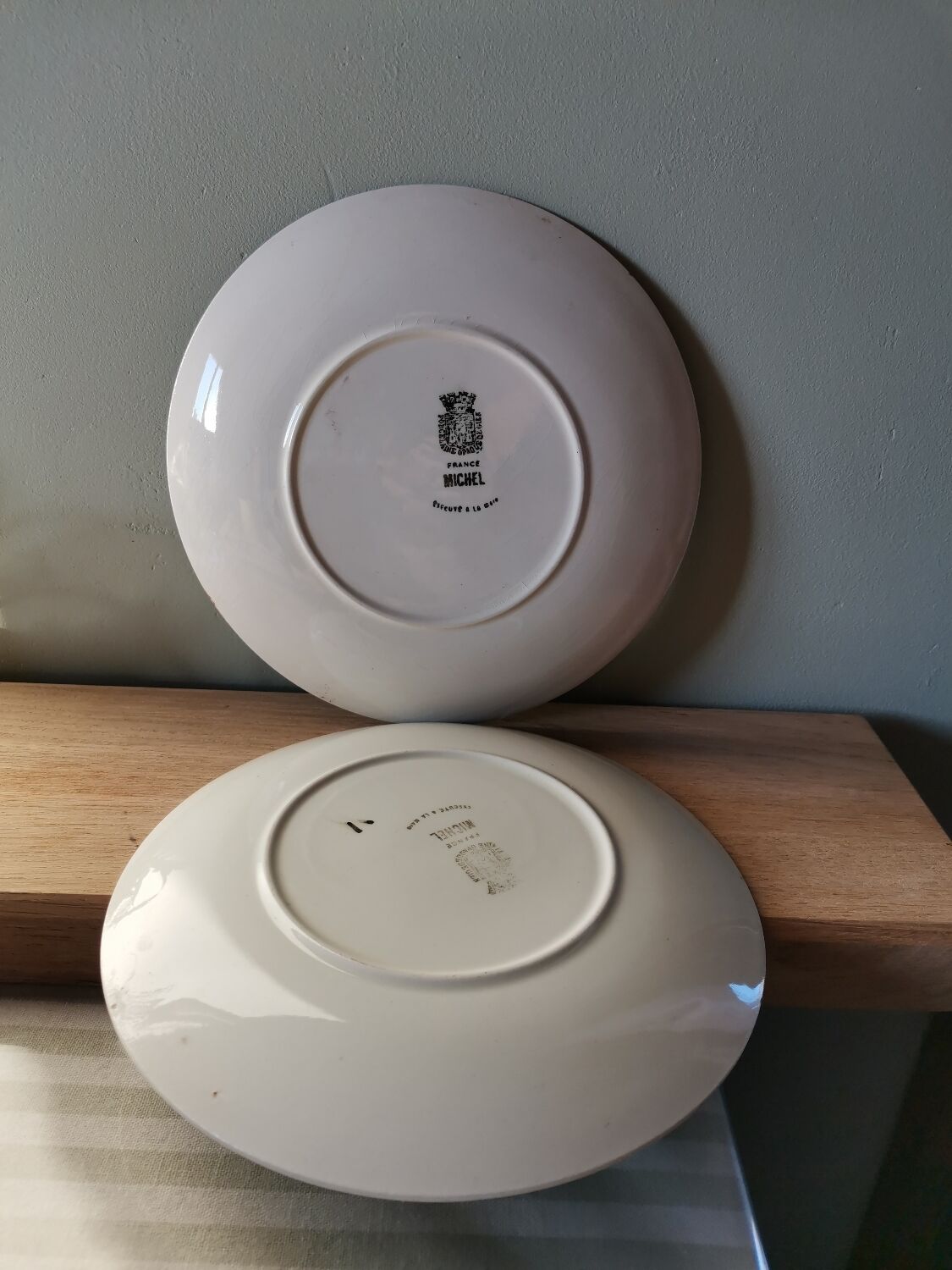 Set of 2 flat plates vintage opaque porcelain tiles from Gien France Michel handmade france