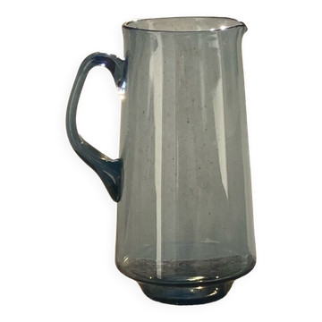 Carafe en verre soufflé