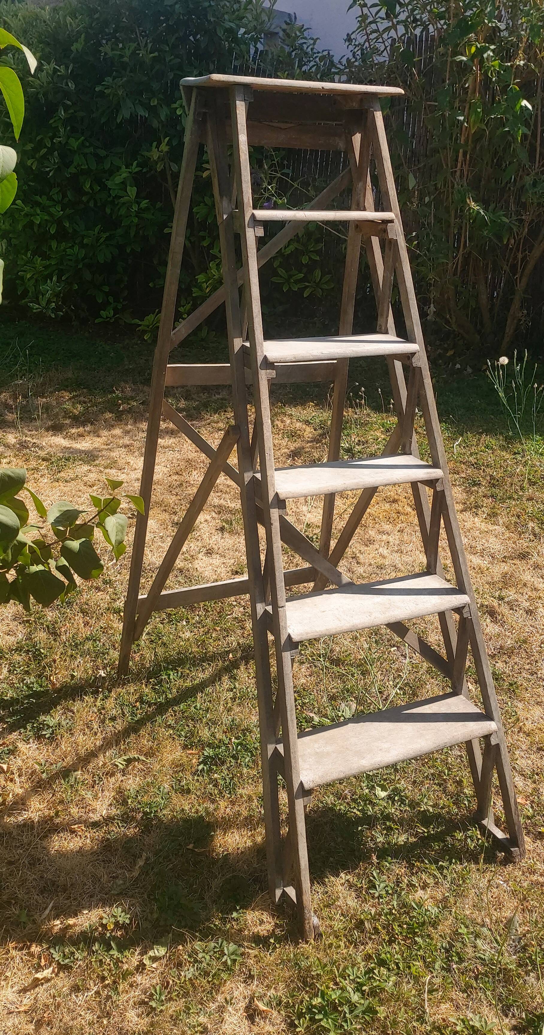 Escabeau de peintre vintage en bois