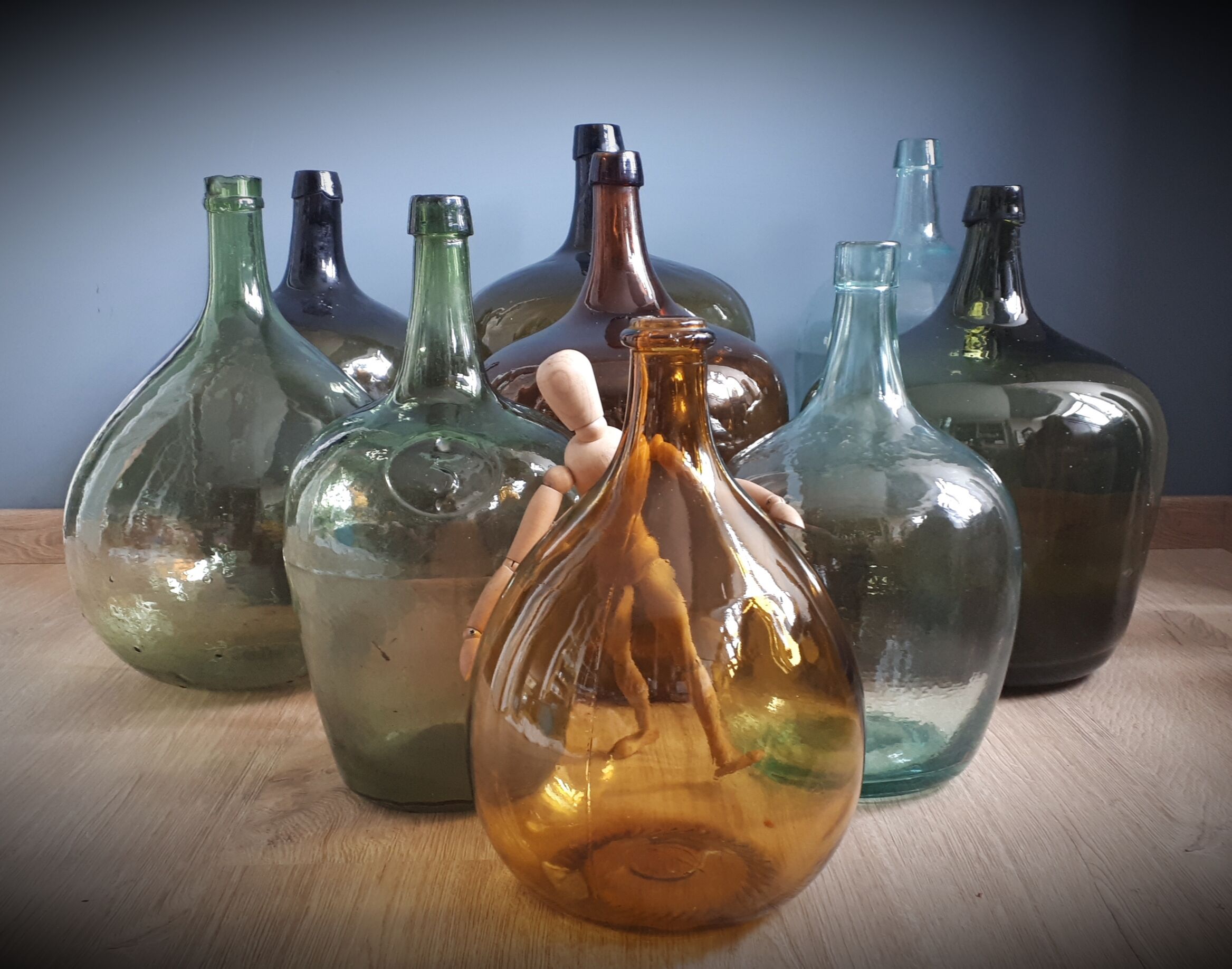 Demi-john 10L round light green sling neck