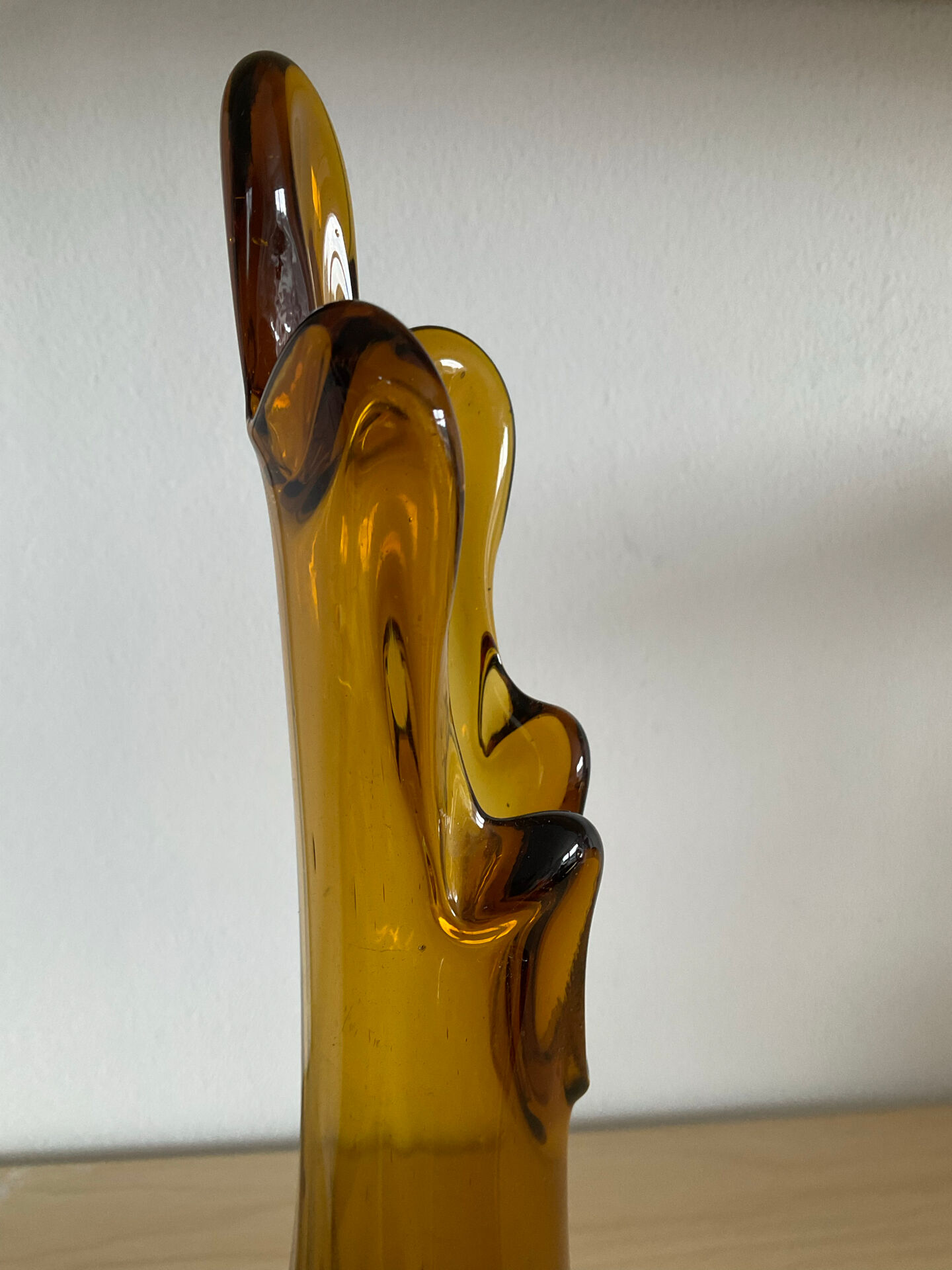 Vintage "Swung vase" in amber glass