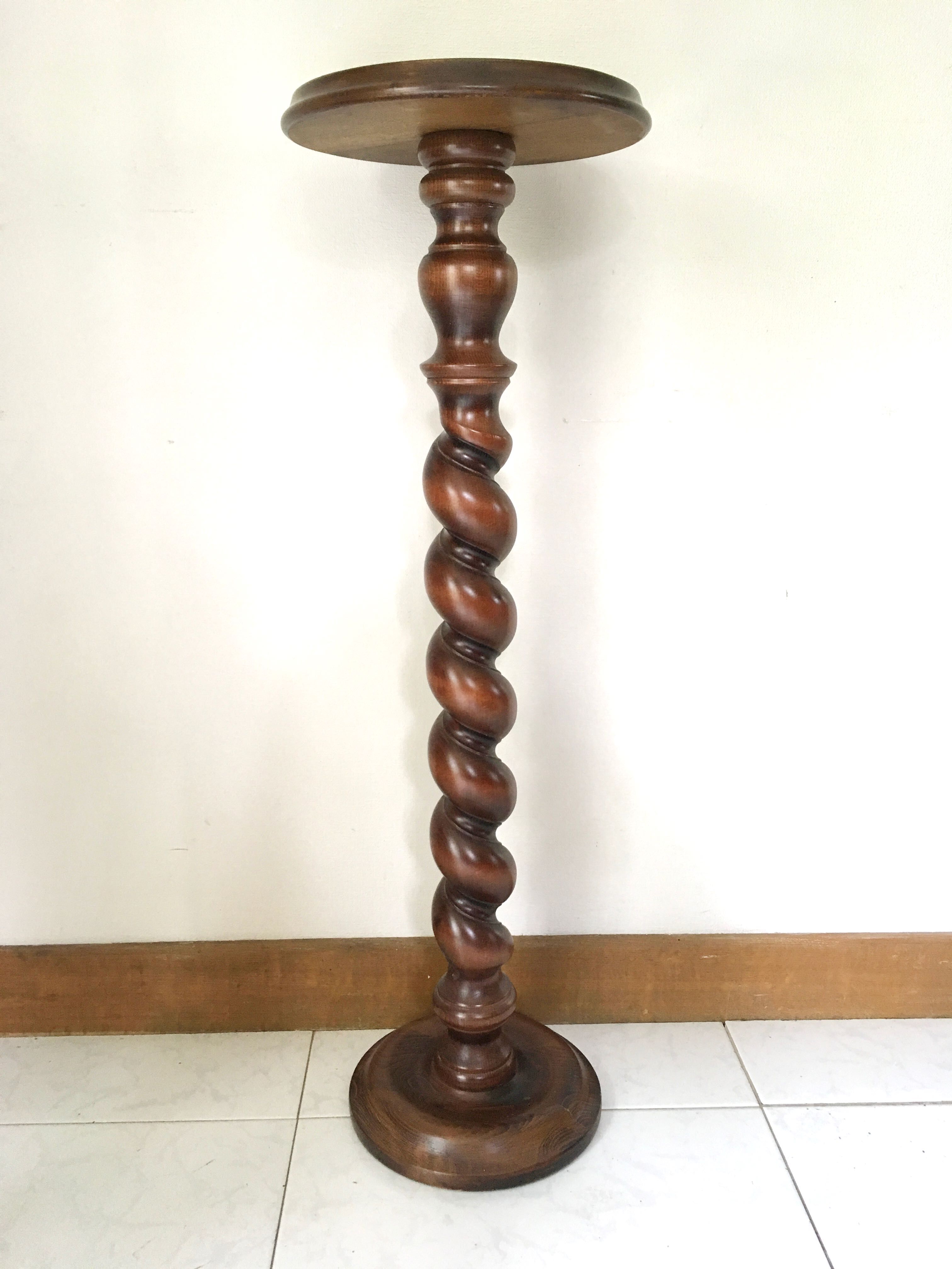 Side table in walnut turned 50s