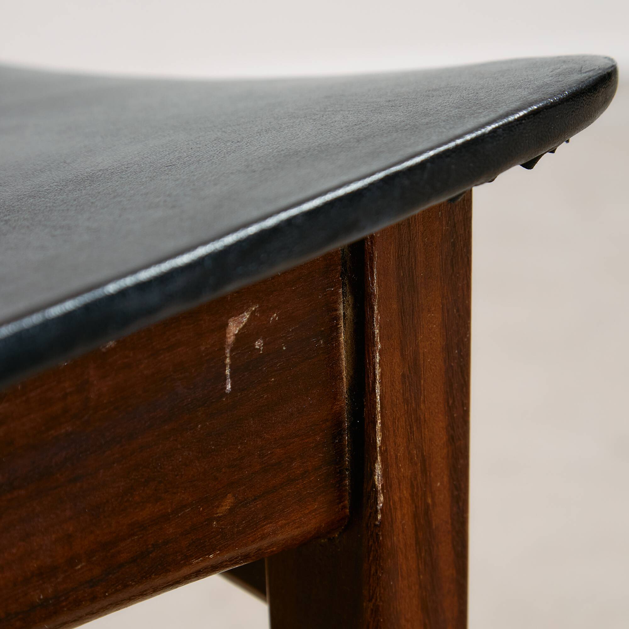 Midcentury Modern Chair by Elliots of Newbury in Black Leather and Teak, 1960s