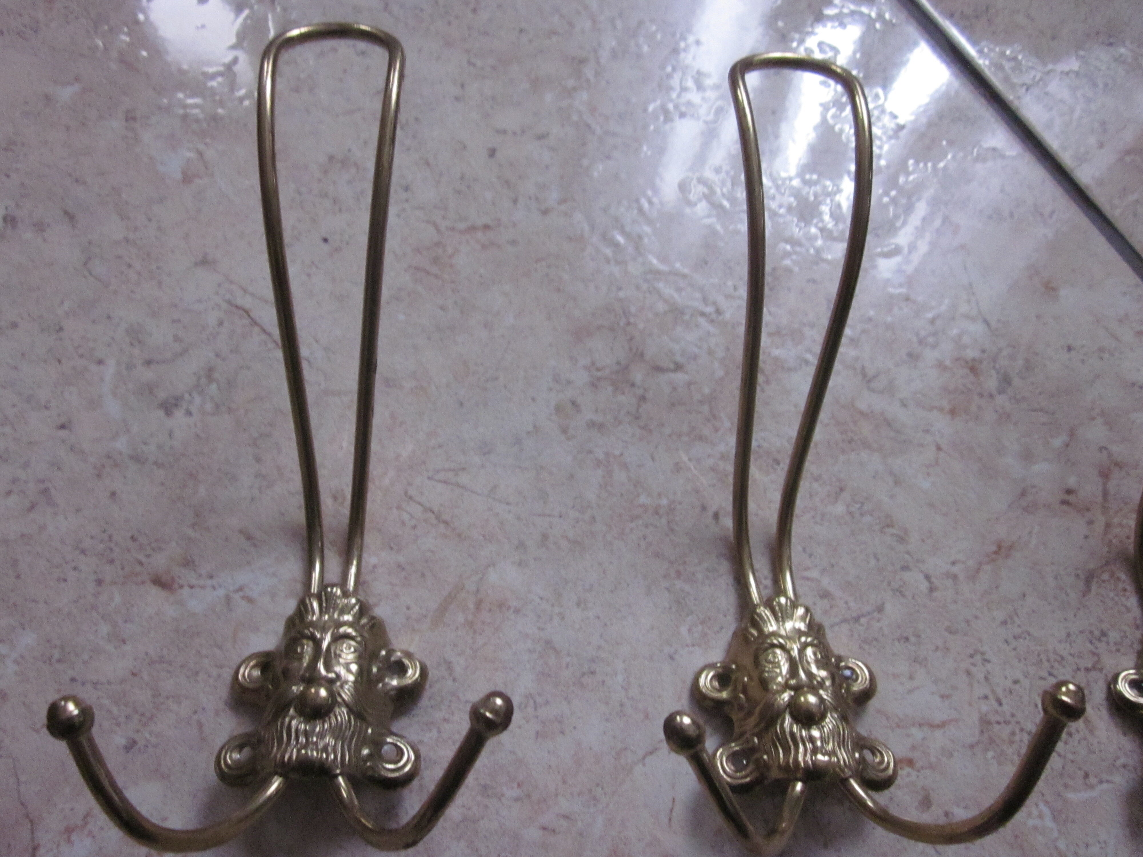 Lot de 4 patères ancienne en metal doré