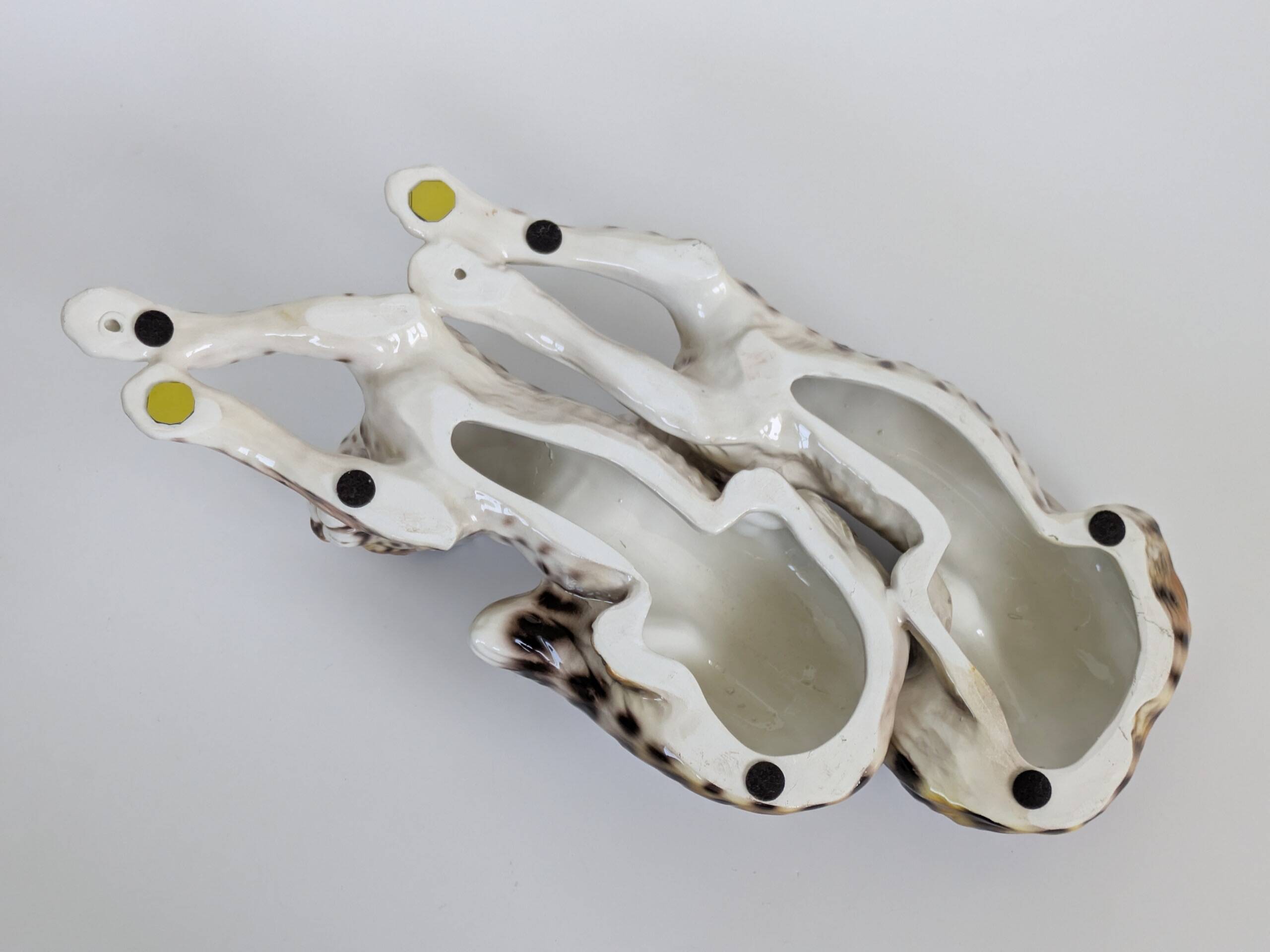 Large porcelain sculpture pair of leopards Italy 1970s Ronzan style