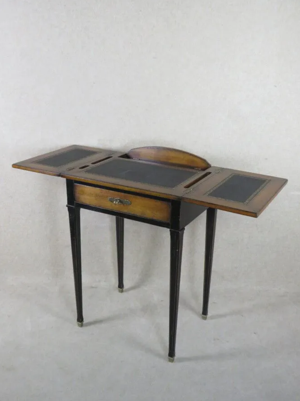 Modern style writing table, the top opening to 2 side shelves
