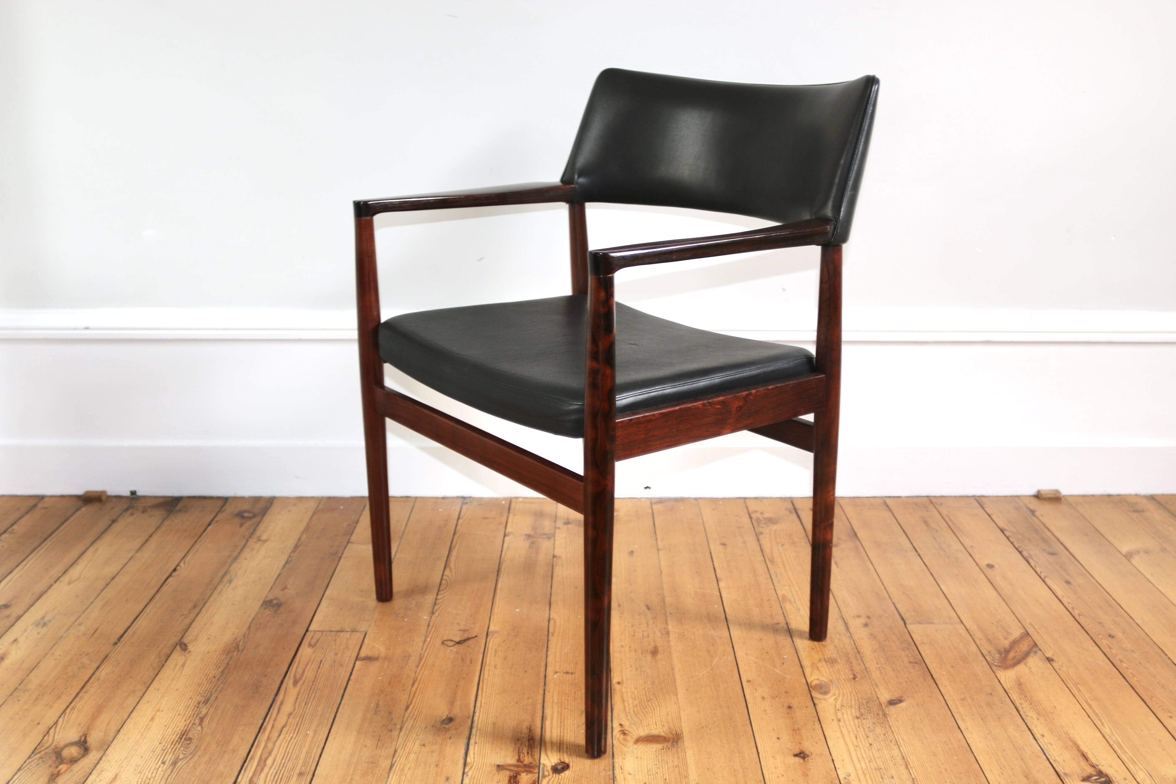 Vintage Scandinavian armchair in rosewood by Erik Worts, 1960.