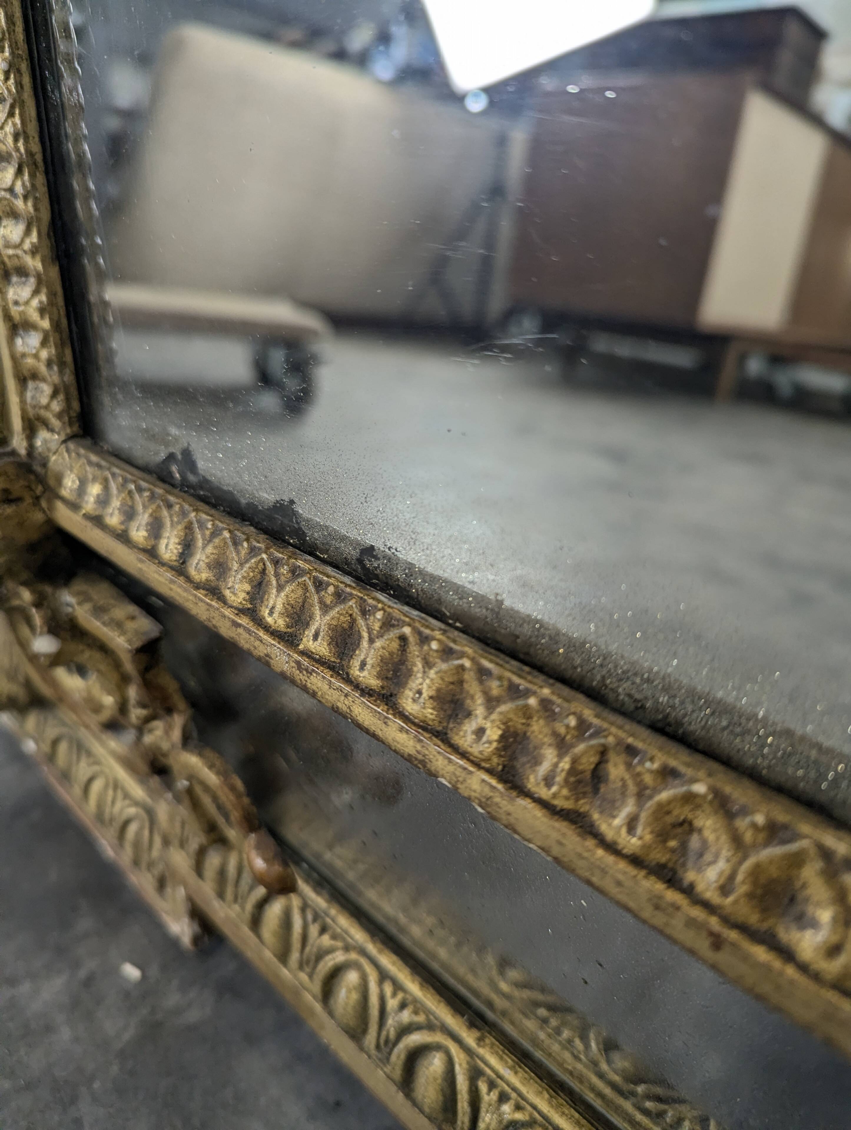 Golden wooden mirror with moulding from the Napoléon III period.
