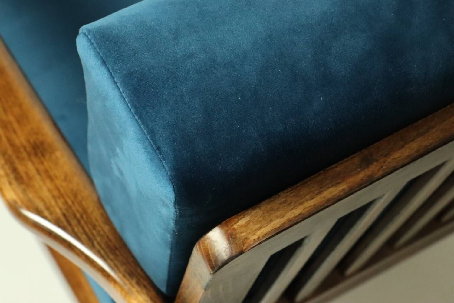 Fauteuil scandinave bleu marine velvet 1965  Z. Baczyk design chaise de salon