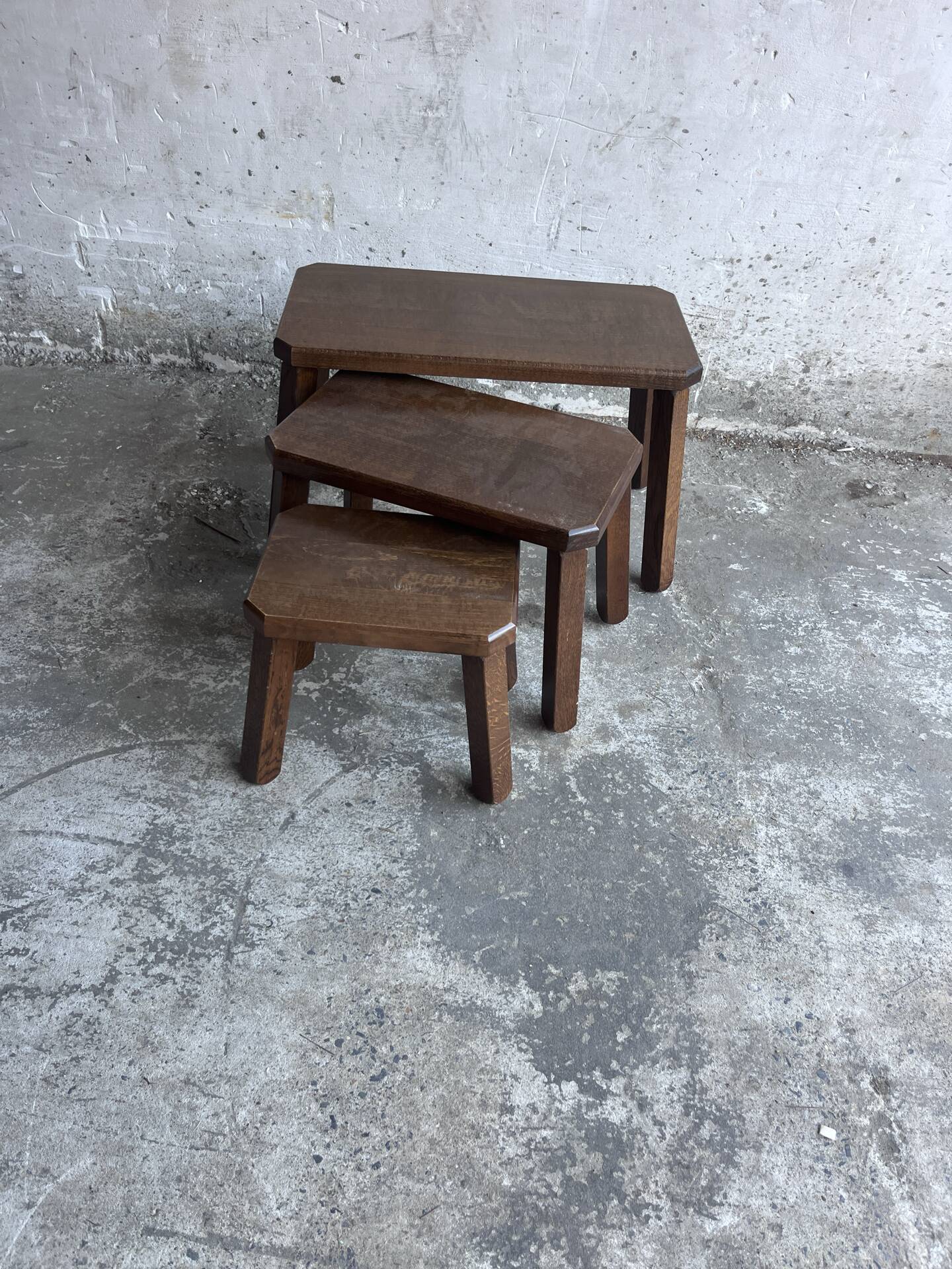 Ensemble de 3 tables gigognes en chêne