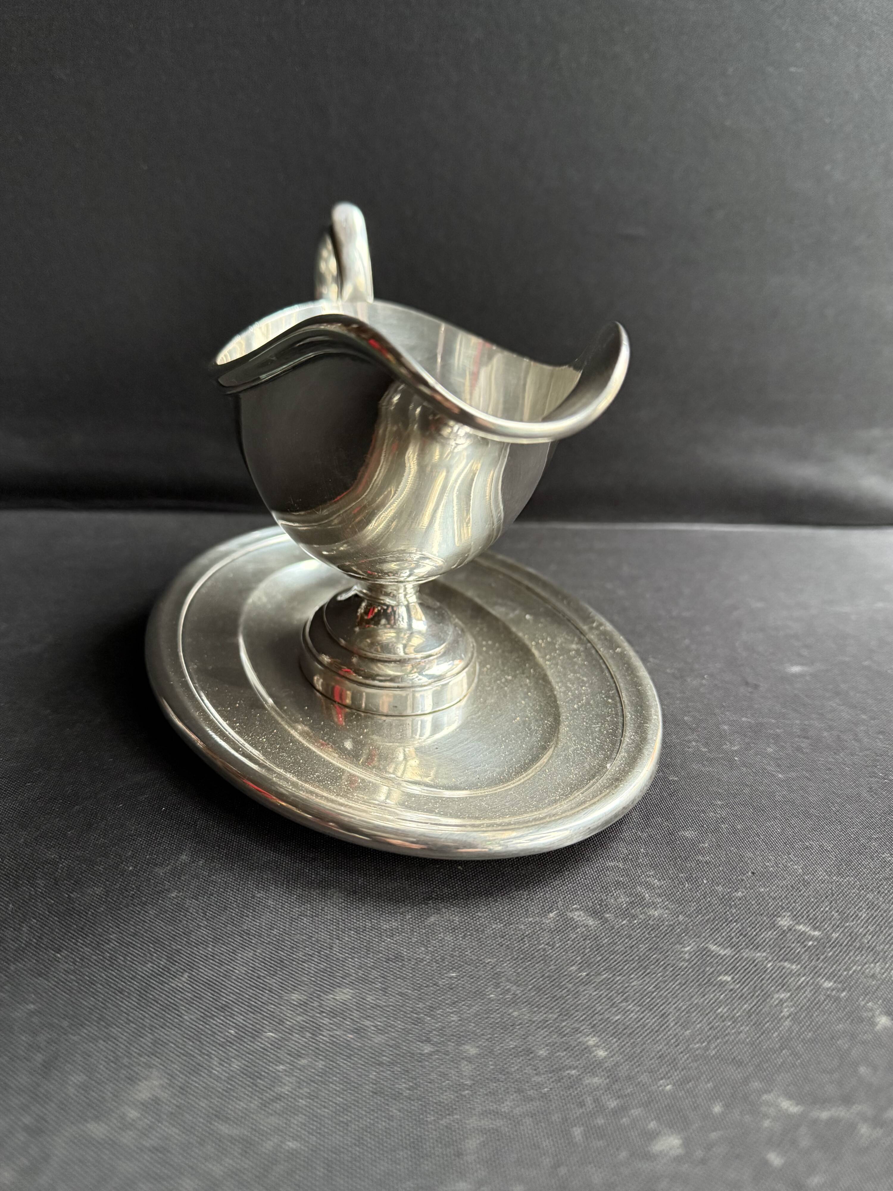 Silver metal helmet sauce boat - Christofle