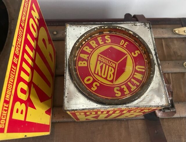 Duo of boxes Bouillon Kub metal 1950