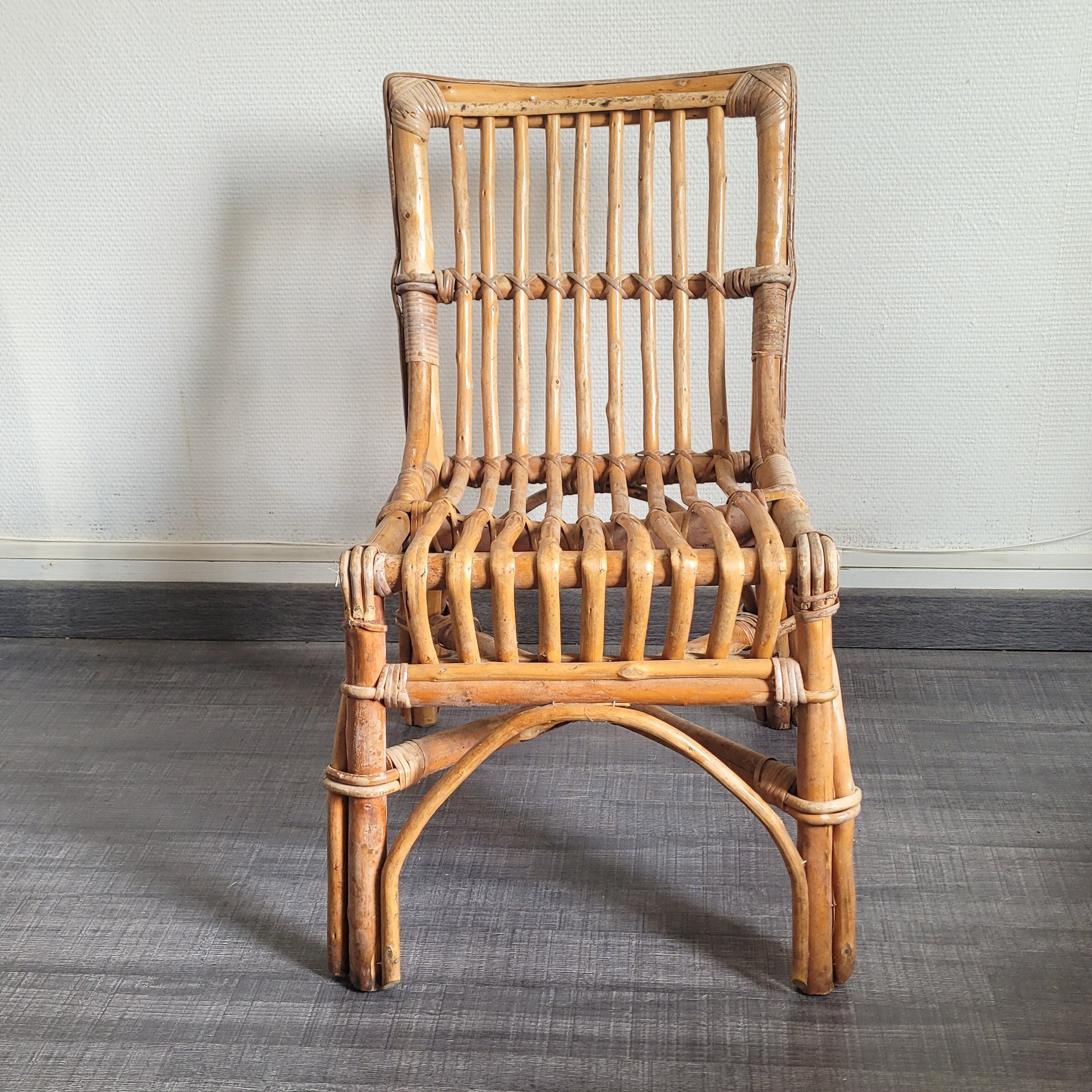 Driver, rattan chair