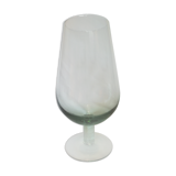 Vase en verre forme "grand verre a pied" .